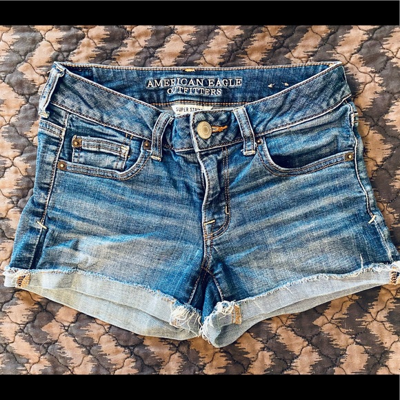 American Eagle Shorts - Picture 3 of 4